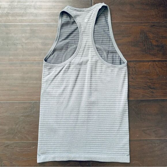 Lululemon Run: Swiftly Tech High-Neck Racerback Tank Top - Stripe Slate Size 4-6 - Picture 11 of 16